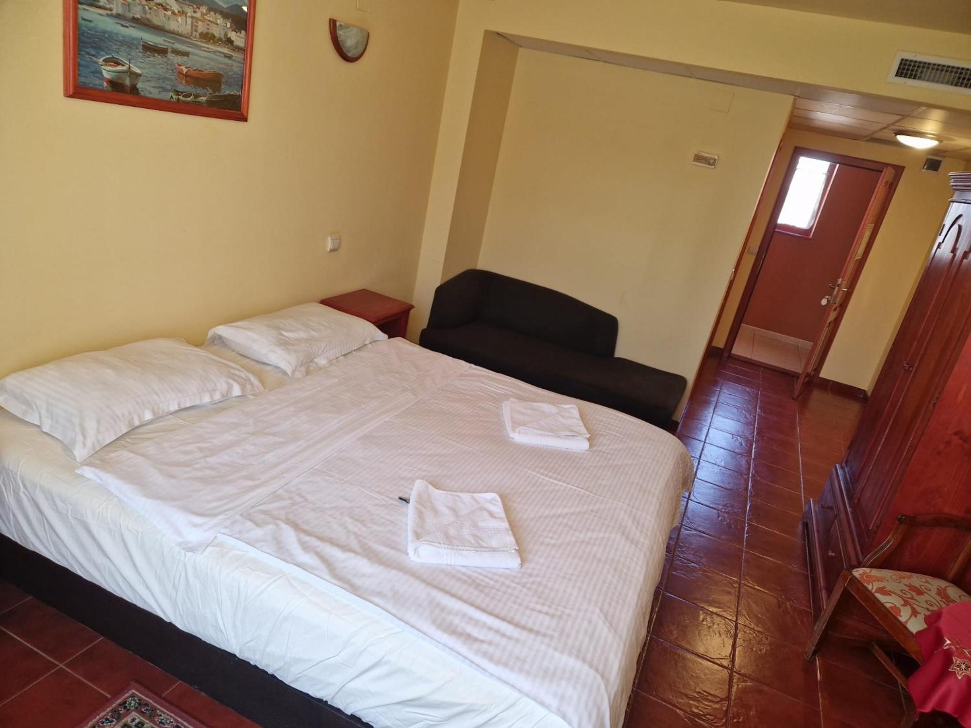 Francesca Hotel 3*