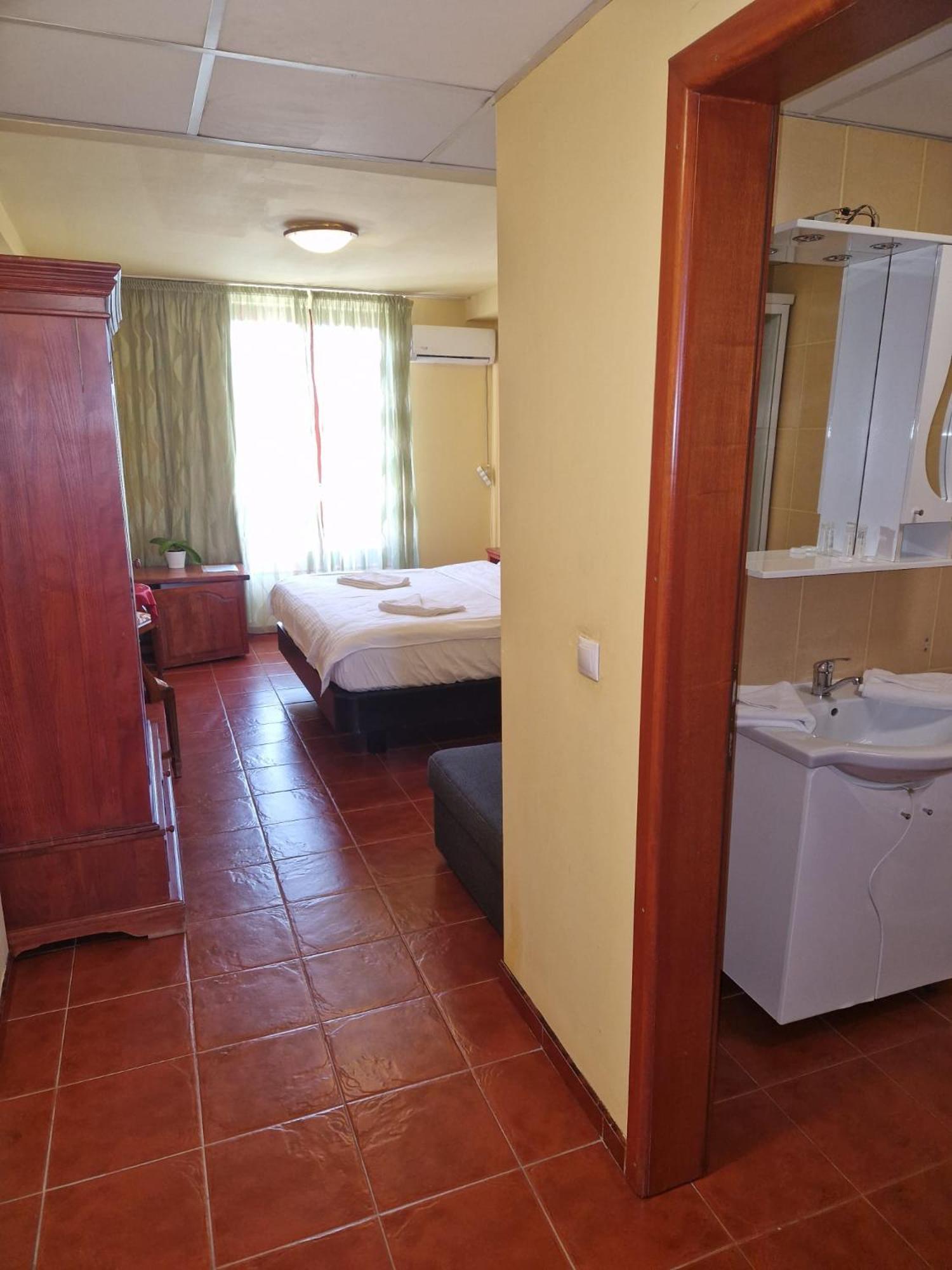 Francesca Hotel
